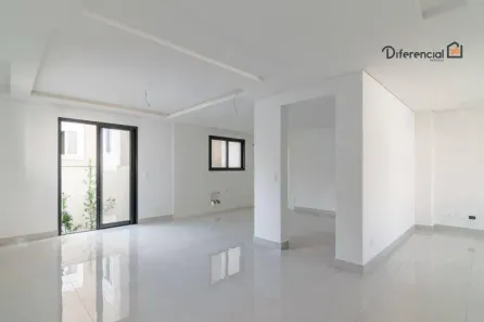 Casa de Condomínio com 3 Quartos à venda, 230m² no Pinheirinho, Curitiba