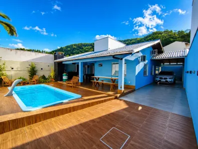 Casa com 3 Quartos à venda, 160m² no Nova Esperança, Balneário Camboriú