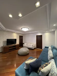 Apartamento com 4 Quartos para alugar, 206m² no Zona 01, Maringá