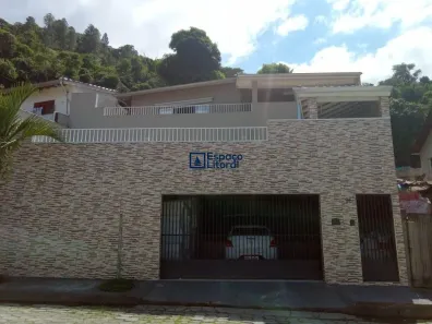 Casa com 3 Quartos à venda, 270m² no Benfica, Caraguatatuba