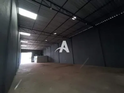 Galpão/Depósito/Armazém para alugar, 375m² no Nossa Senhora das Graças, Uberlândia