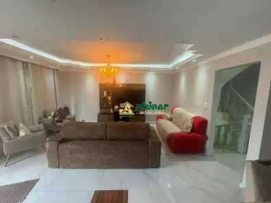 Sobrado com 3 Quartos à venda, 315m² no Vila Galvão, Guarulhos