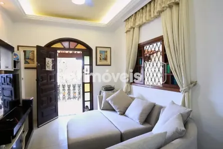 Casa com 3 Quartos para alugar, 360m² no Palmares, Belo Horizonte