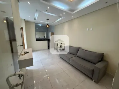 Casa com 2 Quartos para alugar, 120m² no Jardim Ipanema, Uberlândia