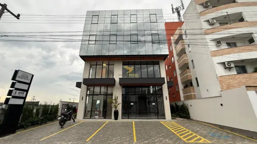 Sala Comercial para alugar, 180m² no Pedra Branca, Palhoça
