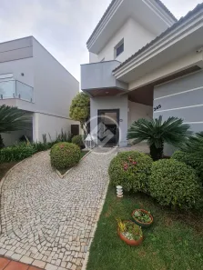 Casa de Condomínio com 5 Quartos à venda, 297m² no Aclimação, Uberlândia