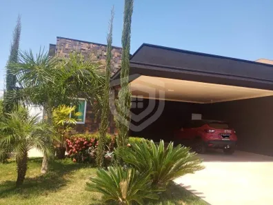 Casa de Condomínio com 3 Quartos à venda, 227m² no Centro, Piratininga