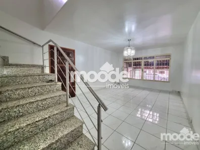 Sobrado com 4 Quartos à venda, 220m² no Vila Dalva, São Paulo