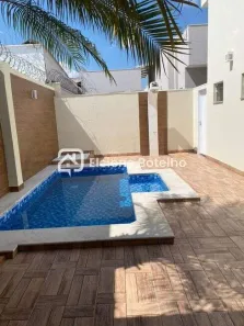 Casa de Condomínio com 3 Quartos para alugar, 190m² no Jardim Inconfidência, Uberlândia