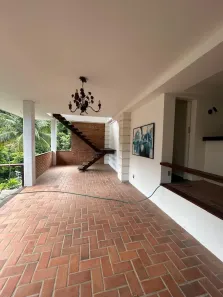 Casa de Condomínio com 3 Quartos para alugar, 320m² no Itaipu, Niterói