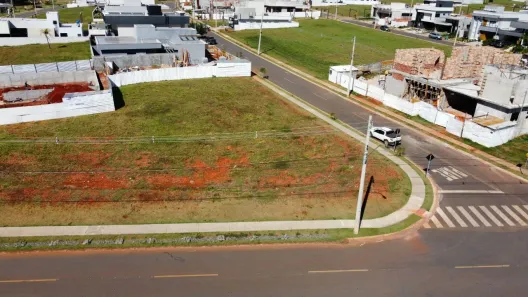 Lote/Terreno à venda, 401m² no Parqville Quaresmeira, Trindade