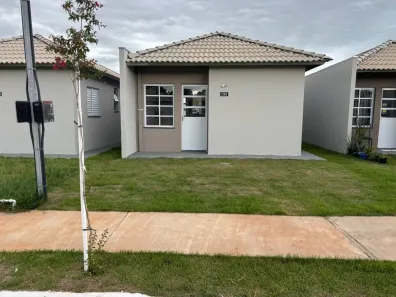 Casa de Condomínio com 2 Quartos para alugar, 45m² no São Francisco, Cuiabá