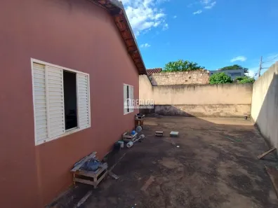 Casa com 2 Quartos à venda, 392m² no Jardim Alvorada, Uberaba