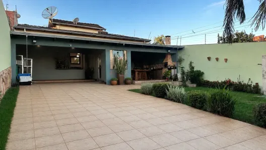Casa com 3 Quartos à venda, 280m² no São Carlos, Anápolis