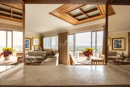 Apartamento com 3 Quartos à venda, 147m² no Cristo Rei, Curitiba