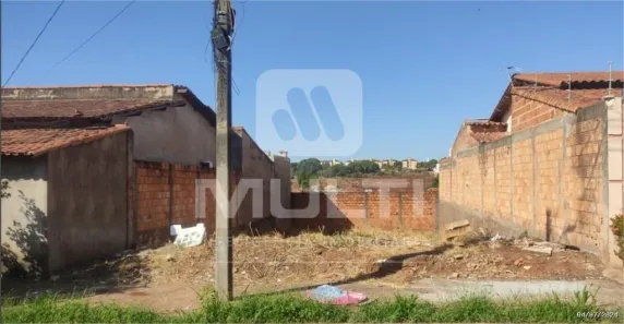 Lote/Terreno com 1 Quarto à venda, 250m² no Jardim Patrícia, Uberlândia