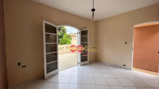 Casa com 3 Quartos à venda, 120m² no Jardim Ipê, Itatiba