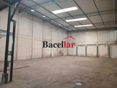 Galpão/Depósito/Armazém à venda, 2200m² no Cascadura, Rio de Janeiro