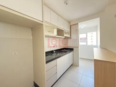Apartamento com 2 Quartos para alugar, 53m² no Parque Industrial, Maringá