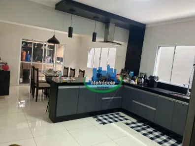 Sobrado com 3 Quartos à venda, 278m² no Jardim Jovaia, Guarulhos
