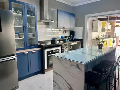 Casa com 3 Quartos à venda, 144m² no Jardim Veneza, Volta Redonda