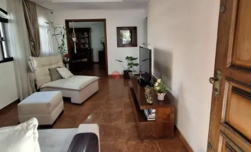 Sobrado com 4 Quartos à venda, 289m² no Vila Carrão, São Paulo