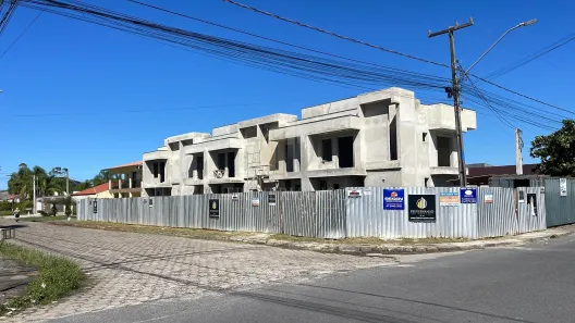 Sobrado com 3 Quartos à venda, 107m² no Guaratuba, Guaratuba