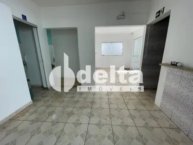 Ponto Comercial com 5 Quartos à venda, 180m² no Santa Mônica, Uberlândia