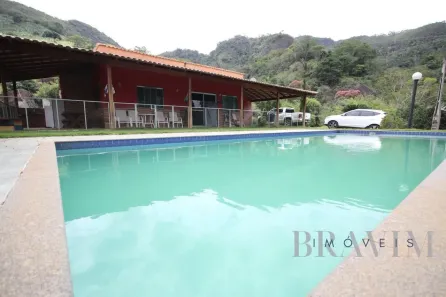 Fazenda/Sítio com 3 Quartos à venda, 46000m² no Centro, Fundão