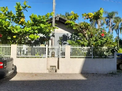 Casa com 4 Quartos à venda, 146m² no Armação, Penha