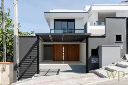Casa com 3 Quartos à venda, 179m² no Saguaçu, Joinville