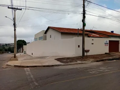 Casa com 3 Quartos para alugar, 97m² no Vila Maria, Aparecida de Goiânia