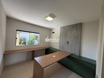 Ponto Comercial para alugar, 12m² no Osvaldo Rezende, Uberlândia