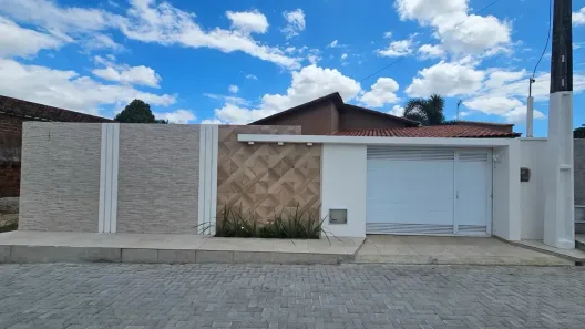 Casa com 2 Quartos para alugar, 210m² no , Aquiraz