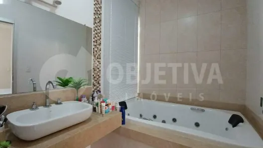 Casa com 4 Quartos à venda, 270m² no Jardim Brasília, Uberlândia