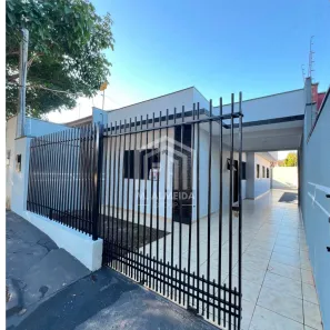 Casa com 3 Quartos para alugar, 80m² no Parque Residencial Aeroporto, Maringá