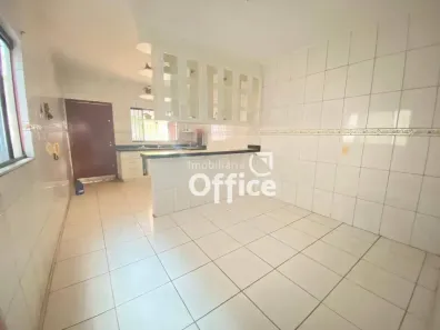 Casa com 3 Quartos à venda, 280m² no JK Nova Capital, Anápolis