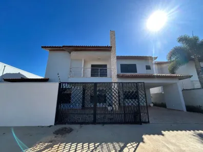 Casa com 5 Quartos para alugar, 150m² no Universitário, Luís Eduardo Magalhães