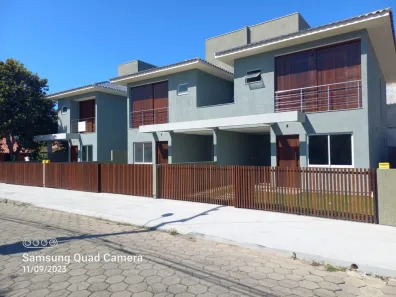 Casa com 3 Quartos à venda, 126m² no Campeche, Florianópolis