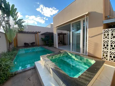 Casa com 3 Quartos à venda, 240m² no Plano Diretor Sul, Palmas