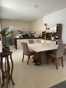 Casa de Condomínio com 4 Quartos para alugar, 220m² no Condomínio Amin Camargo, Goiânia