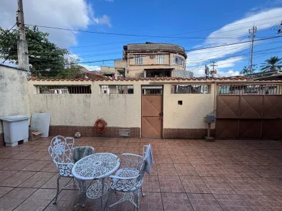 Casa com 5 Quartos à venda, 164m² no Irajá, Rio de Janeiro