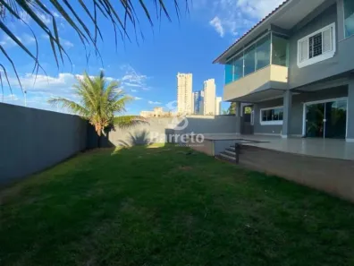 Sobrado com 4 Quartos para alugar, 350m² no Parque Residencial Alcântara, Londrina