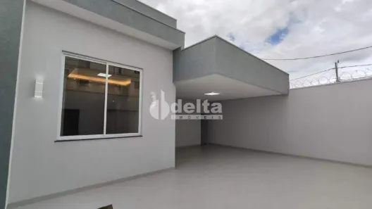 Casa com 3 Quartos à venda, 153m² no Novo Mundo, Uberlândia