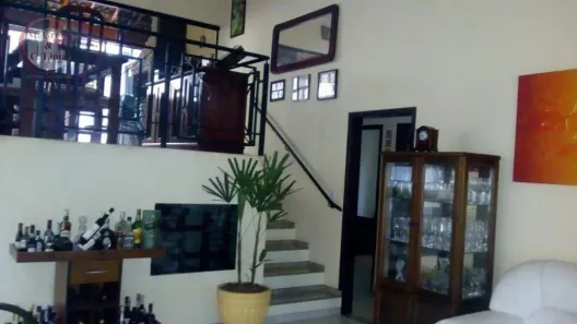Sobrado com 3 Quartos à venda, 270m² no Vila Zezé, Jacareí