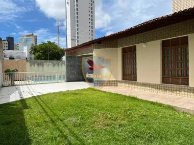 Casa com 4 Quartos à venda, 250m² no Lagoa Nova, Natal