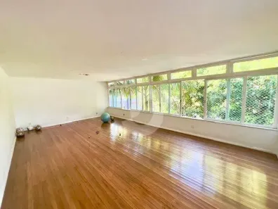 Casa de Condomínio com 4 Quartos à venda, 299m² no São Francisco, Niterói