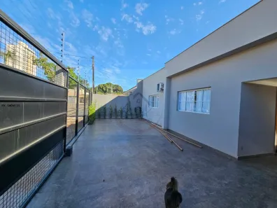 Casa com 3 Quartos à venda, 160m² no Pinheiros, Londrina