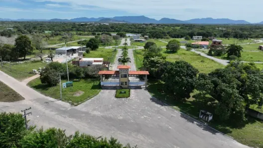 Lote/Terreno à venda, 375m² no Camará, Aquiraz