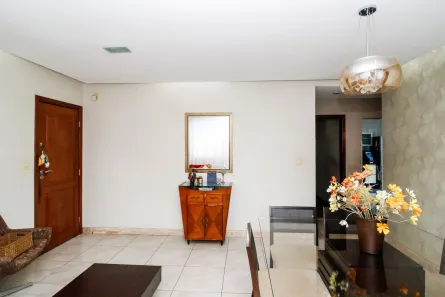 Casa com 5 Quartos à venda, 203m² no Buritis, Belo Horizonte